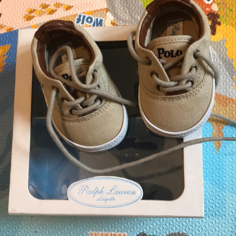 Khaki canvas sneakers